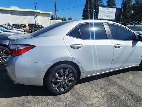 Used 2016 Toyota Corolla S Premium image 5