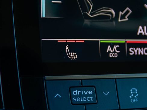 Certified 2023 Audi e-tron Premium w/ Convenience Plus Package image 28