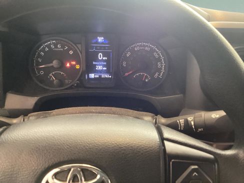 Used 2023 Toyota Tacoma SR w/ SR Convenience Package AWD/4WD image 10