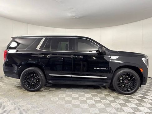 Used 2023 GMC Yukon Denali AWD/4WD image 7
