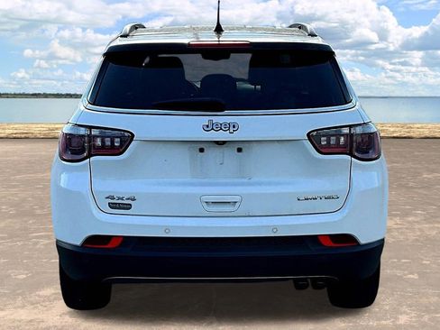 Used 2018 Jeep Compass Limited w/ Navigation Group AWD/4WD image 8