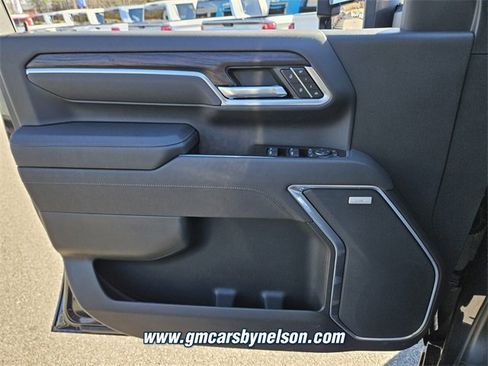 New 2026 GMC Sierra 2500 SLT w/ SLT Premium Package image 14