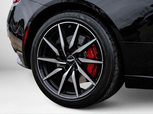 Used 2020 Aston Martin DB11 Coupe RWD image 59