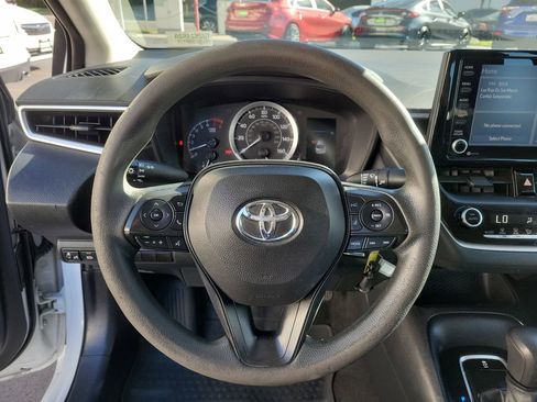 Used 2022 Toyota Corolla LE image 22