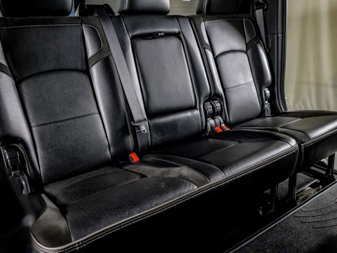 Used 2022 RAM 2500 Laramie w/ Night Edition AWD/4WD image 30