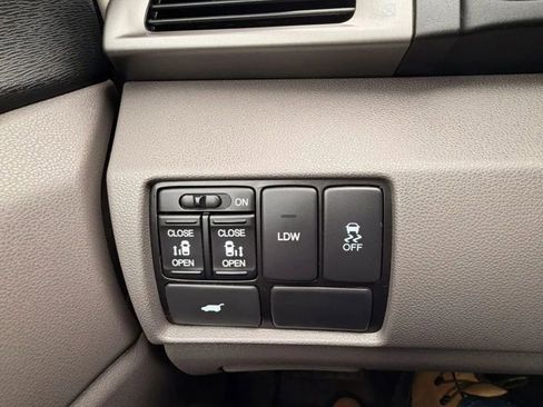 Used 2016 Honda Odyssey EX-L image 12