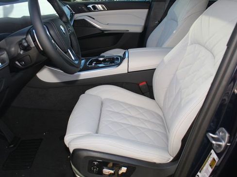 New 2026 BMW X5 xDrive50e image 19