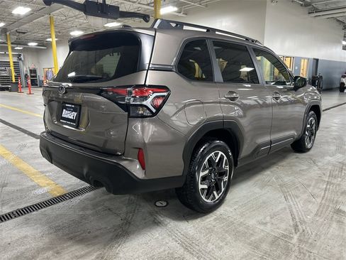 Certified 2025 Subaru Forester Premium image 8