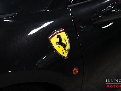 Used 2019 Ferrari 488 Spider RWD image 14