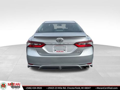 Used 2024 Toyota Camry SE image 4