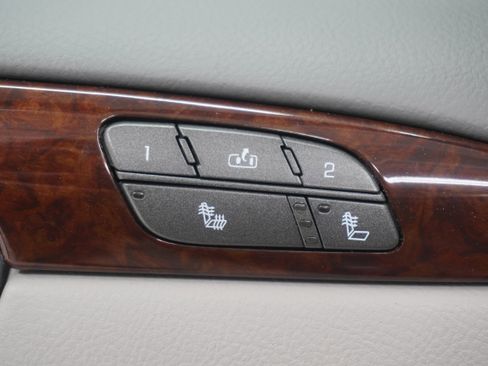 Used 2010 Buick Lucerne CXL w/ Driver Confidence Package FWD image 20