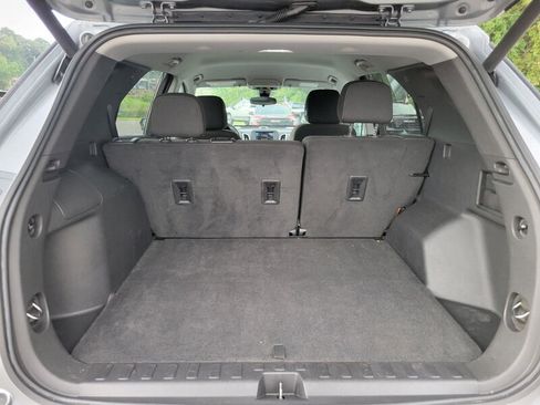 Used 2023 Chevrolet Equinox LT image 7