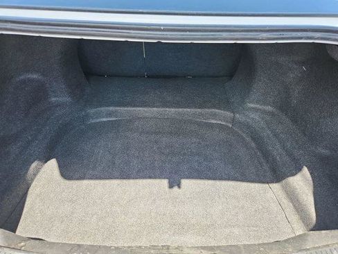 Used 2013 Ford Taurus SE FWD image 19