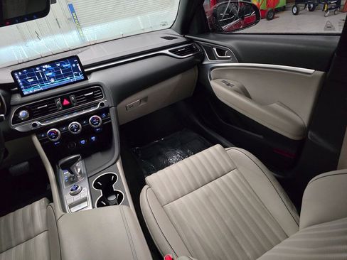 Used 2022 Genesis G70 3.3T AWD/4WD image 36
