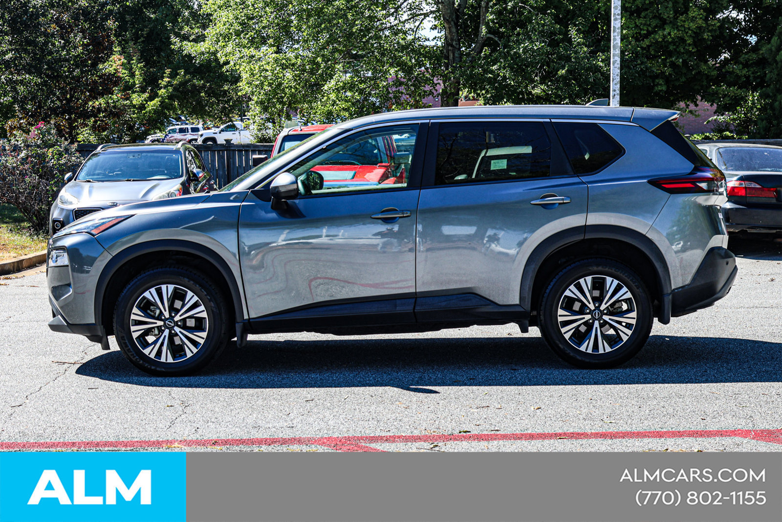 Used 2023 Nissan Rogue SV FWD image 9