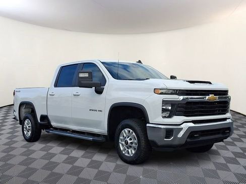Used 2024 Chevrolet Silverado 2500 LT AWD/4WD image 1
