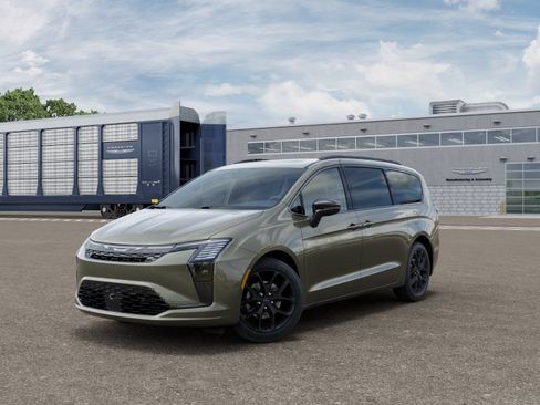 New 2027 Chrysler Pacifica Limited FWD image 1