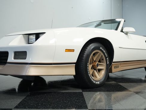 Used 1988 Chevrolet Camaro LT image 19