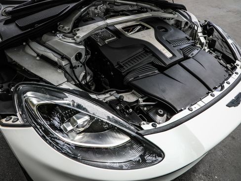 Used 2022 Aston Martin DBX AWD/4WD image 12