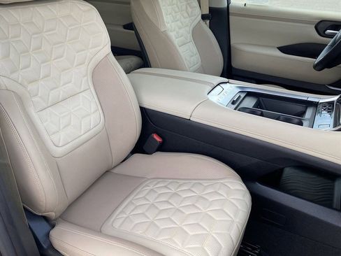 New 2026 Nissan Armada Platinum image 10