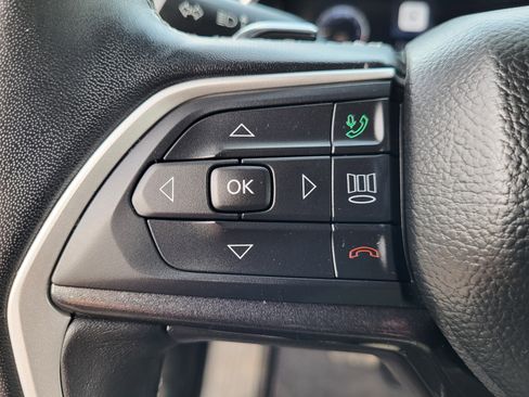 Used 2022 Jeep Grand Cherokee L Laredo image 19