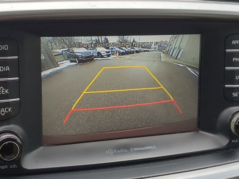 Used 2017 Kia Sorento LX w/ LX Convenience Package image 31