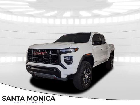 Used 2024 GMC Canyon AT4 image 1