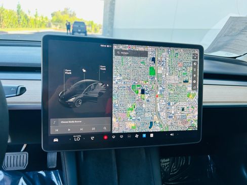 Used 2021 Tesla Model 3 Long Range AWD/4WD image 21