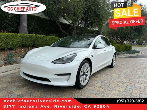 Used 2023 Tesla Model 3 Standard Range RWD image 1