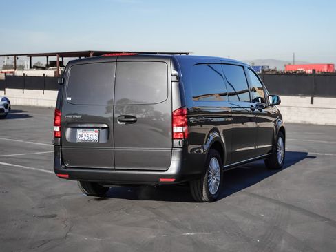 Used 2022 Mercedes-Benz Metris image 6