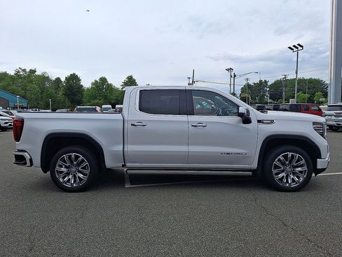 Used 2024 GMC Sierra 1500 Denali w/ Denali Reserve Package AWD/4WD image 26