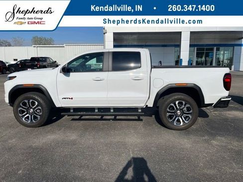 Used 2024 GMC Canyon AT4 AWD/4WD image 1