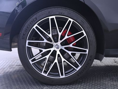 Used 2023 Porsche Macan S AWD/4WD image 13