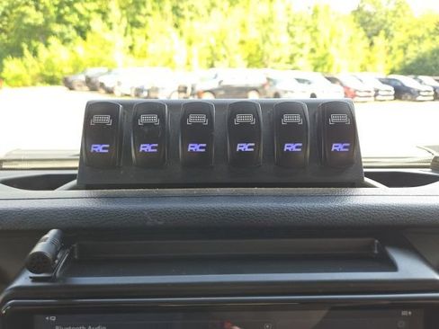 Used 2019 Jeep Wrangler Sport AWD/4WD image 40
