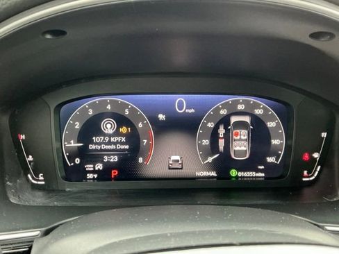 Used 2023 Honda Civic Sport Touring image 2