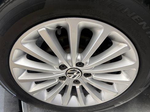 Used 2017 Volkswagen Passat 1.8T SE FWD image 28