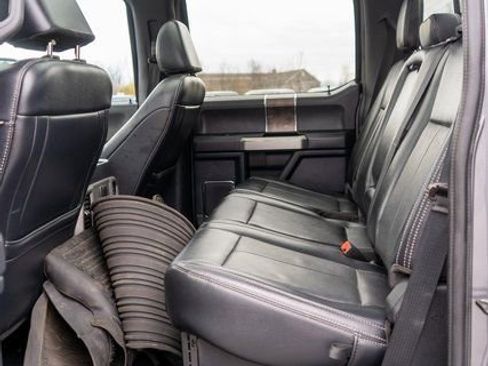 Used 2022 Ford F250 Lariat w/ Black Appearance Package image 10