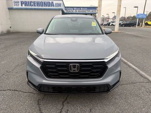 Used 2025 Honda CR-V EX-L image 9