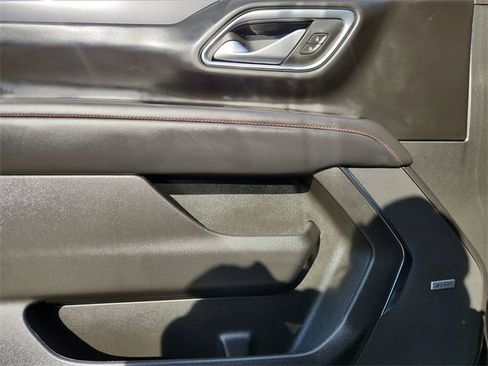 Used 2023 Chevrolet Suburban RST w/ Luxury Package image 22