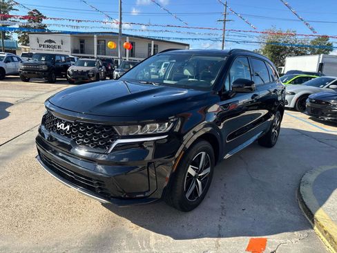 Used 2022 Kia Sorento S image 3