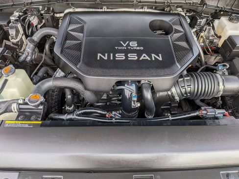 Used 2025 Nissan Armada Platinum Reserve image 43