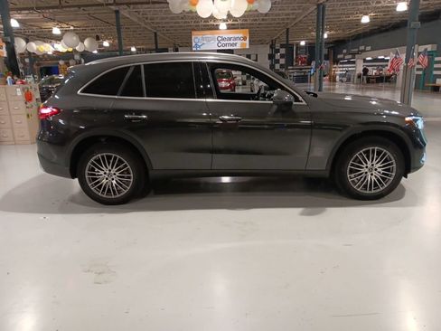 Used 2026 Mercedes-Benz GLC 300 4MATIC image 11