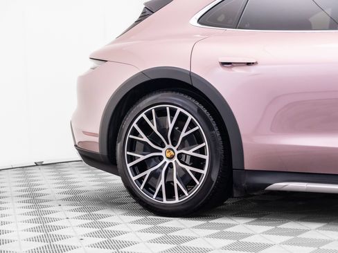 Certified 2023 Porsche Taycan 4S AWD/4WD image 36