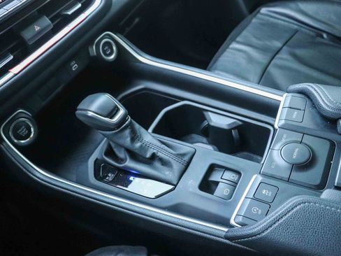 Certified 2025 Toyota Grand Highlander FWD image 23