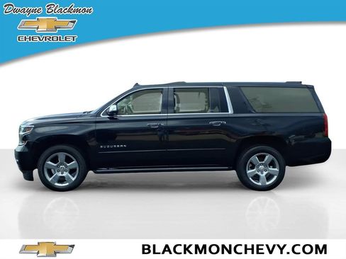 Used 2020 Chevrolet Suburban Premier AWD/4WD image 6