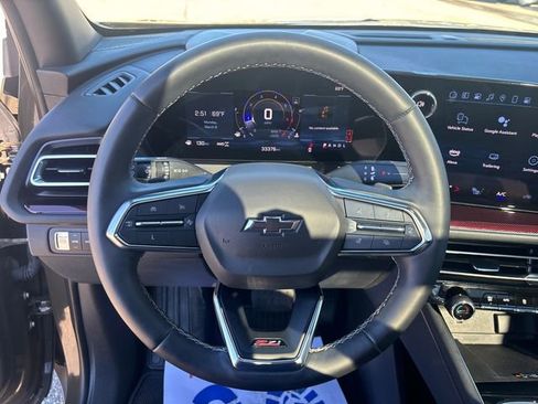 Used 2024 Chevrolet Traverse Z71 AWD/4WD image 19