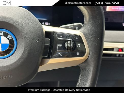Used 2023 BMW iX xDrive50 w/ Premium Package image 31