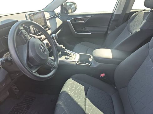 Used 2025 Toyota RAV4 XLE w/ Convenience Package image 9
