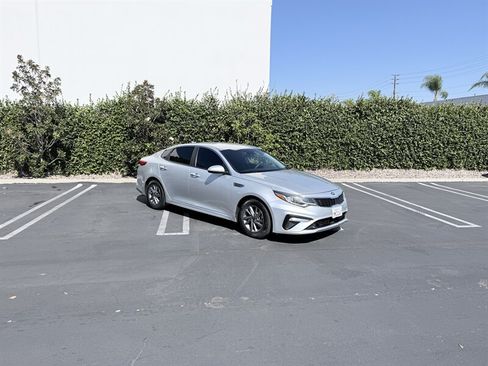 Used 2019 Kia Optima LX FWD image 9