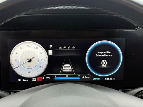 Used 2024 Hyundai Elantra Limited image 22